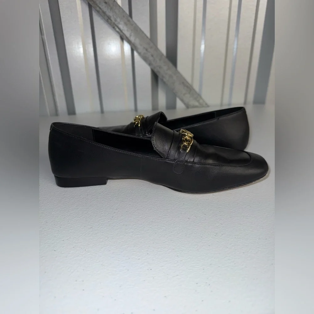 Michael Kors Black Leather Flats Loafers With Gold Tone Chain Women's Size 9.5